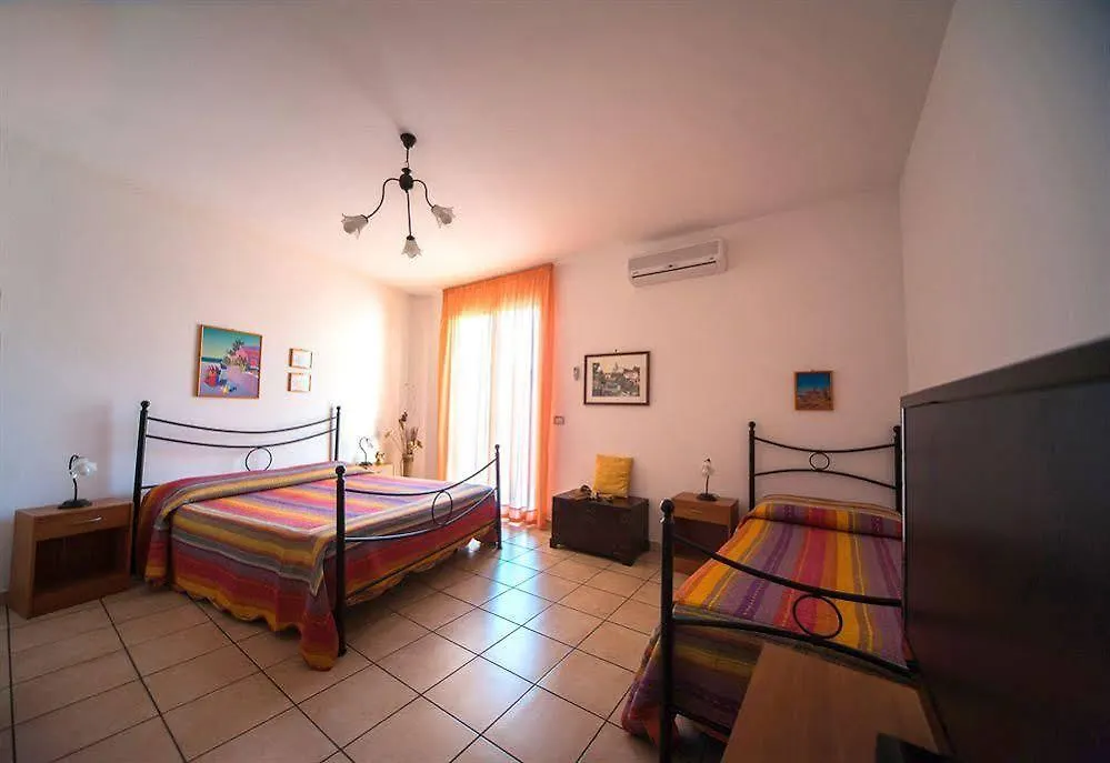 Bed & Breakfast Fragolina B&B Furci Siculo