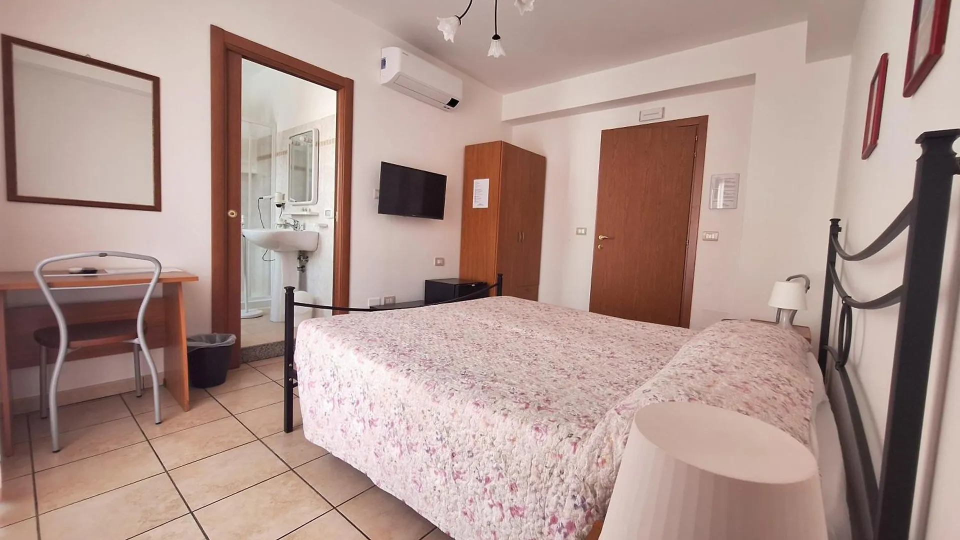 Fragolina B&B Furci Siculo