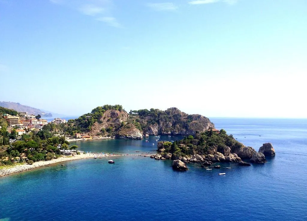 Fragolina B&B 3*, Furci Siculo